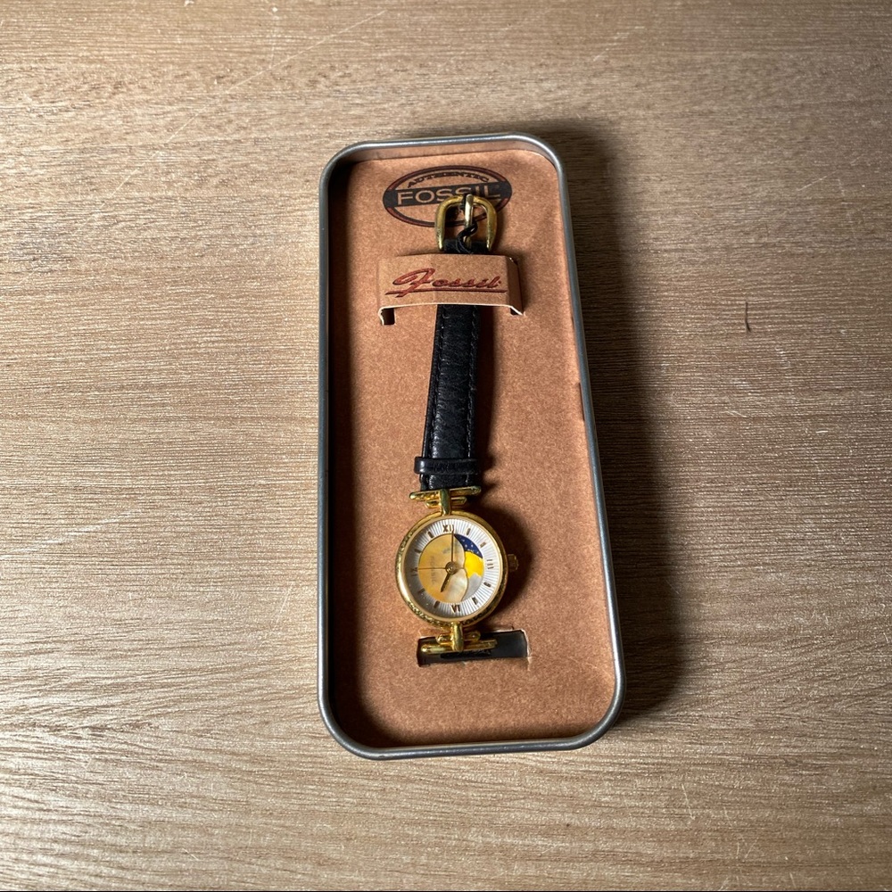 Fossil  collectible watch never used. in box